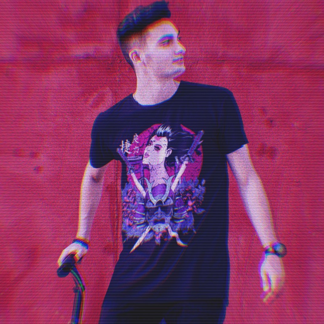 SAMURAISHA: T - SHIRT - NEOMACHI - Cyberpunk - Techwear - Gaming